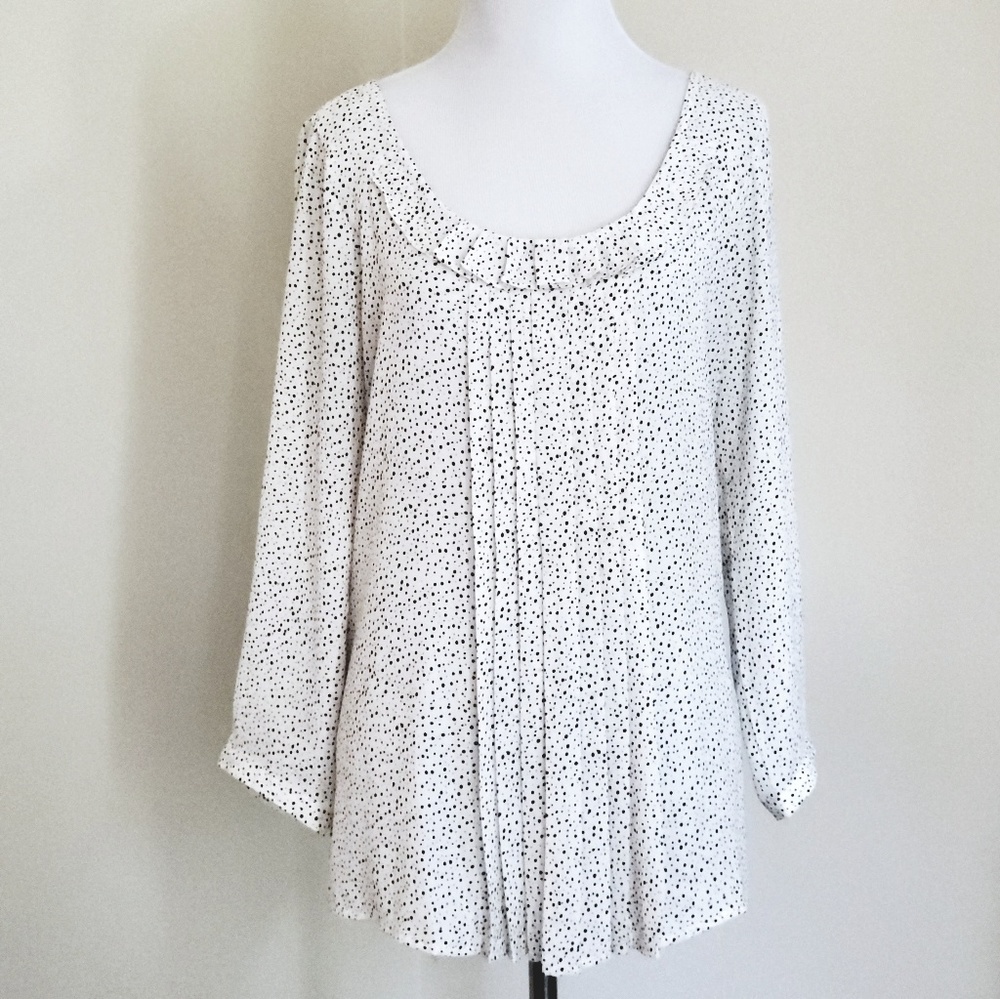 LOFT Polka Dot Ruffle Top Sz M. NWOT